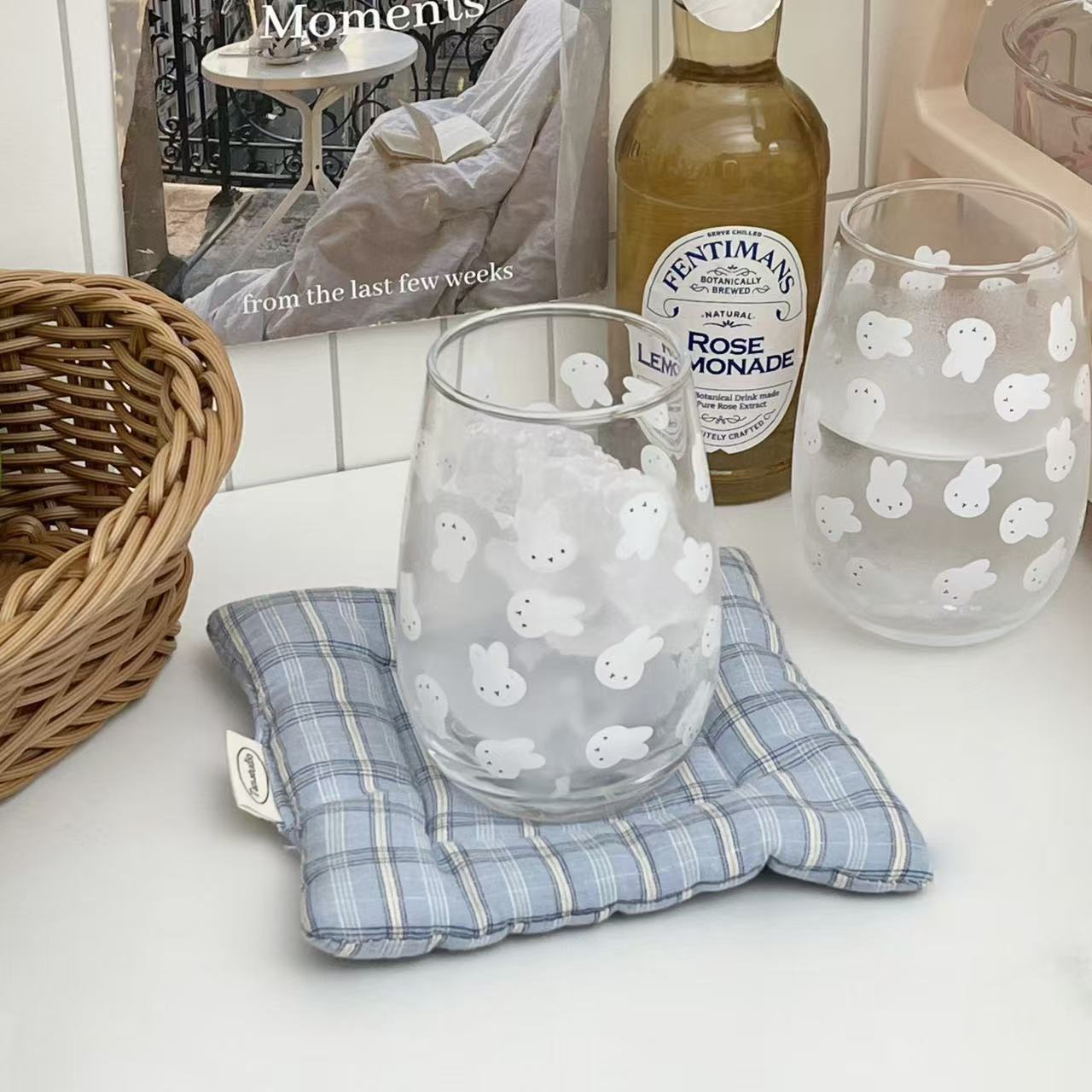 Uroczy szklany kubek z nadruki – Coffee Tea Milk recenzja i cena