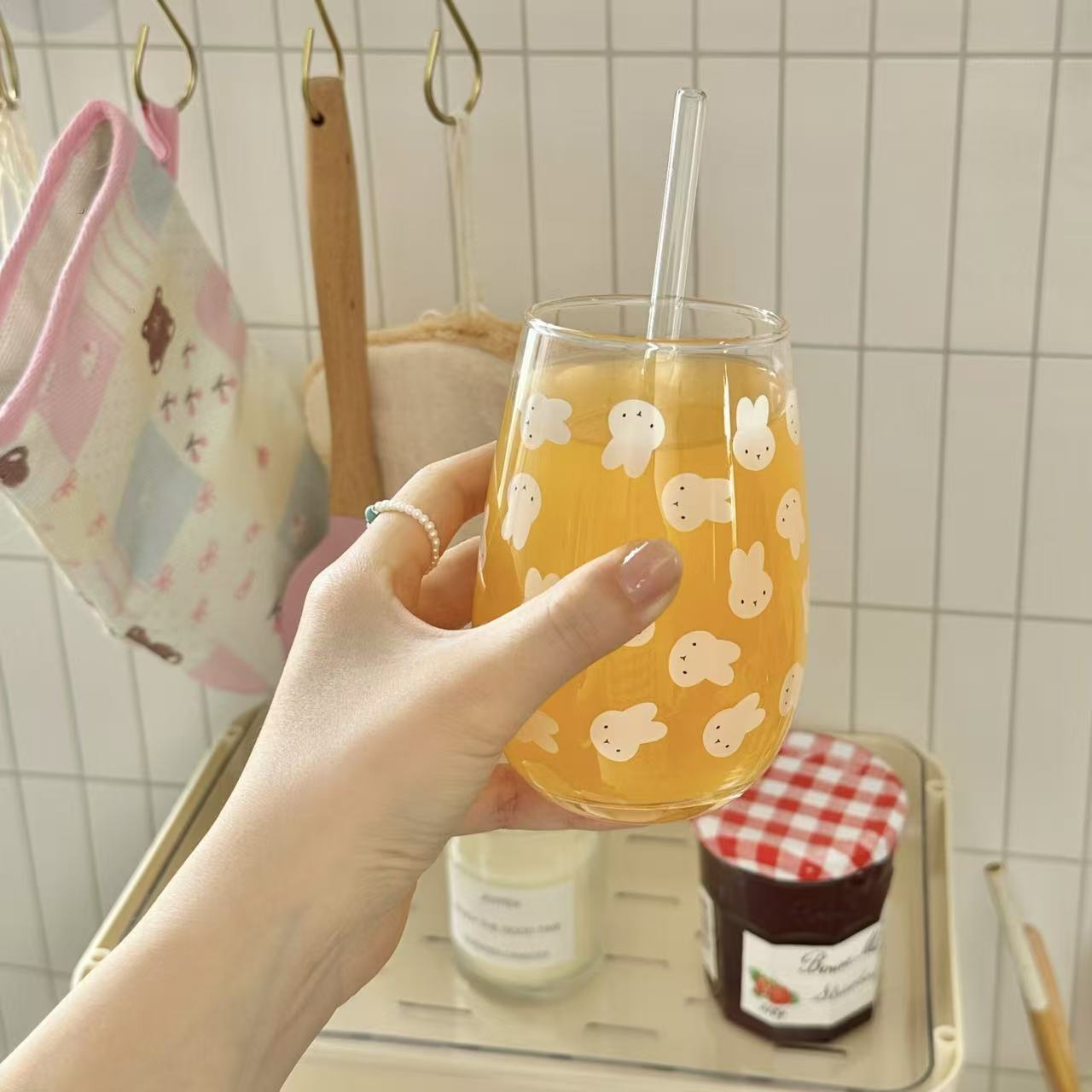 Uroczy szklany kubek z nadruki – Coffee Tea Milk recenzja i cena