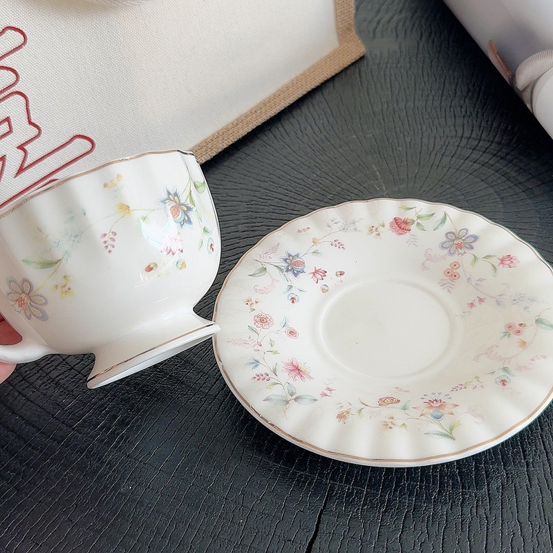 Złoty wzór kwiatowy, zestaw fi – Draw Coffee And Tea recenzja i cena